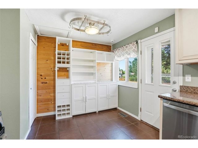 6740 Devinney St, Arvada, CO 80004