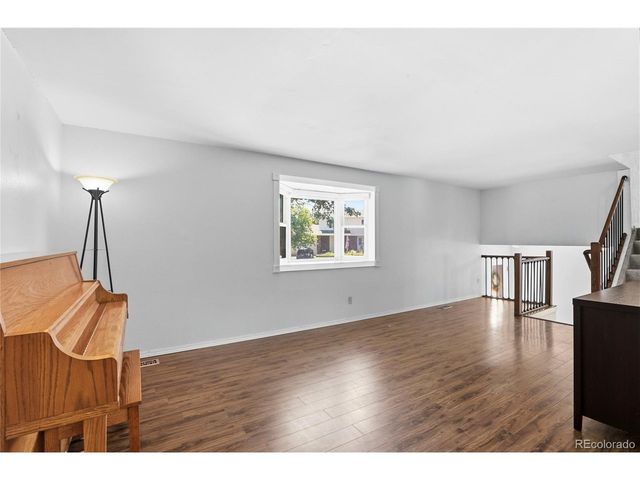 6740 Devinney St, Arvada, CO 80004