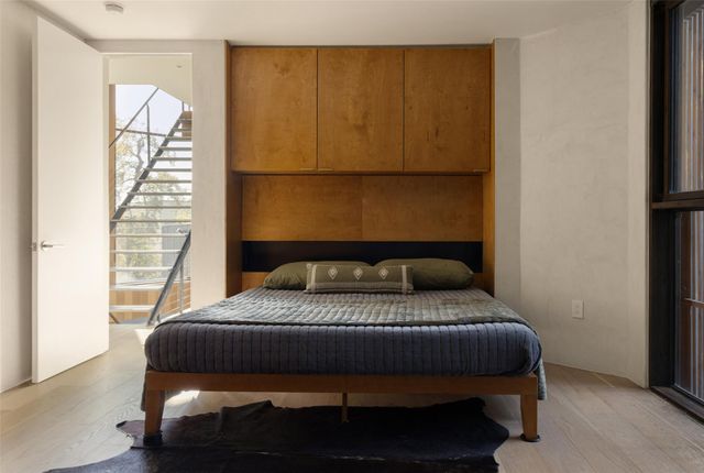 2302 E 11th ST, Austin, TX 78702