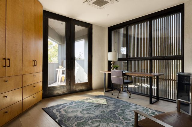 2302 E 11th ST, Austin, TX 78702