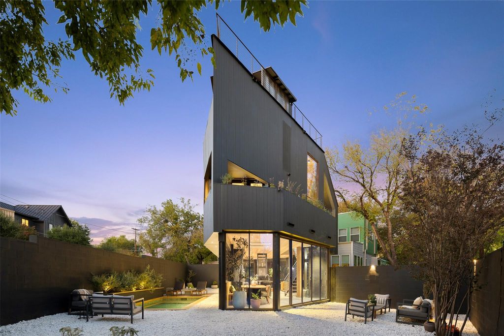 2302 E 11th ST, Austin, TX 78702