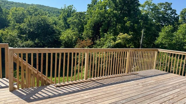 38 Johnsontown Road, Sloatsburg, NY 10974