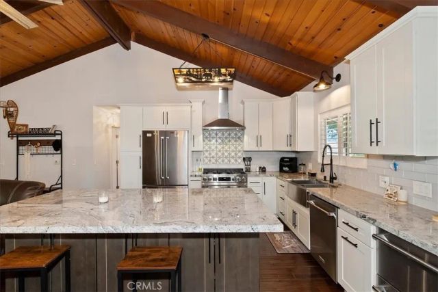 370 Weisshorn, Crestline, CA 92325