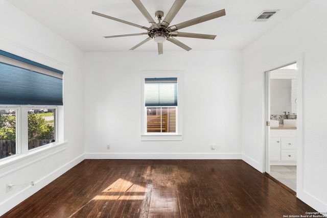 1214 W Summit Ave, San Antonio, TX 78201