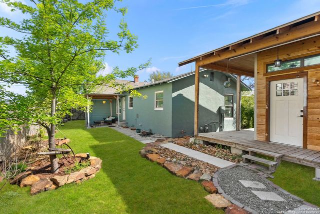 1214 W Summit Ave, San Antonio, TX 78201