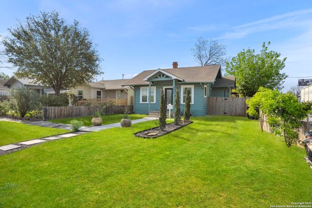 1214 W Summit Ave, San Antonio, TX 78201