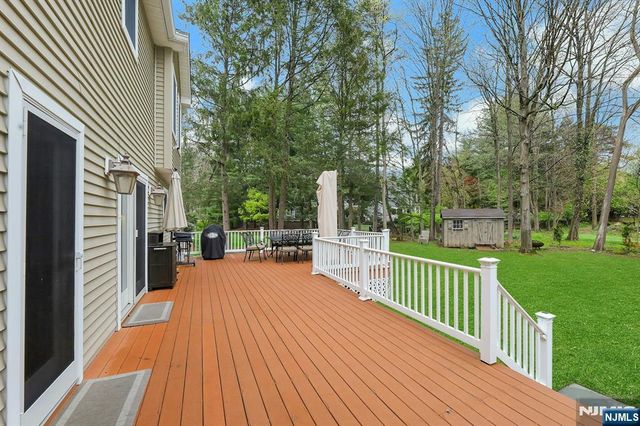 81 Chestnut Street, Allendale, NJ 07401