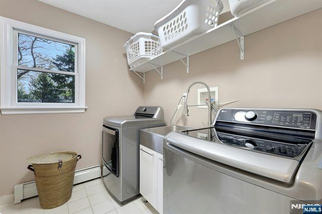 81 Chestnut Street, Allendale, NJ 07401