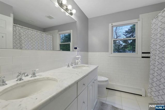 81 Chestnut Street, Allendale, NJ 07401