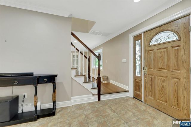 81 Chestnut Street, Allendale, NJ 07401