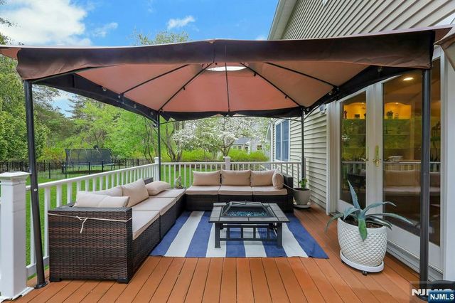 81 Chestnut Street, Allendale, NJ 07401