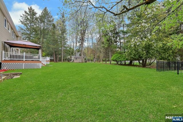 81 Chestnut Street, Allendale, NJ 07401