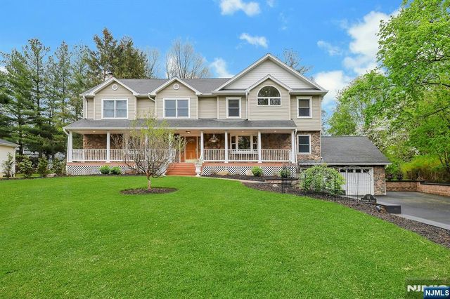 81 Chestnut Street, Allendale, NJ 07401