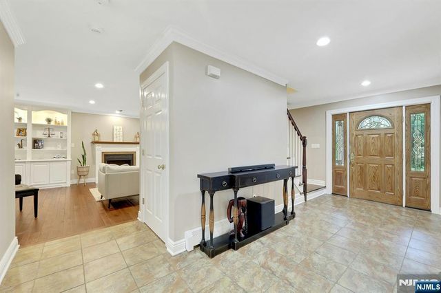 81 Chestnut Street, Allendale, NJ 07401