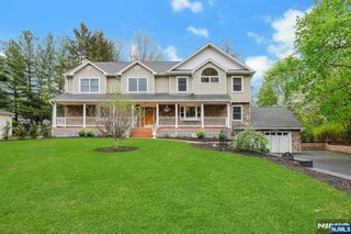 81 Chestnut Street, Allendale, NJ 07401