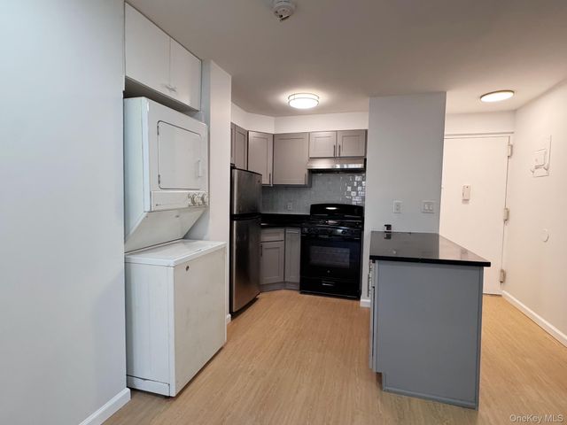 140-40 34th Avenue 2a, Flushing, NY 11354