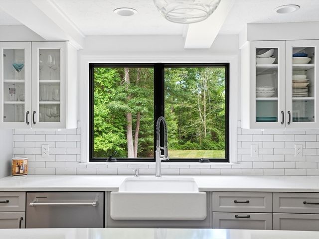 52 Pheasant Hill Drive, Scituate, MA 02066