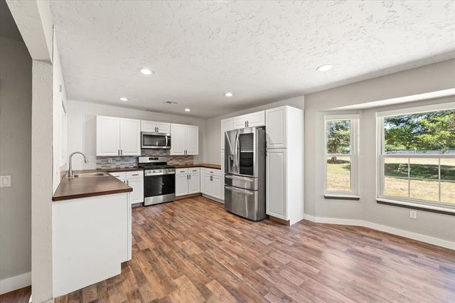 19201 Aerial Road, Edmond, OK 73012