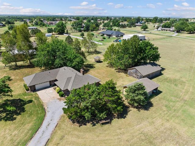 19201 Aerial Road, Edmond, OK 73012
