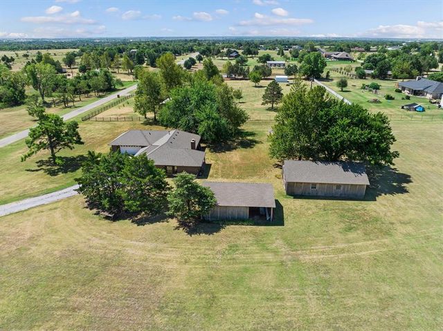 19201 Aerial Road, Edmond, OK 73012