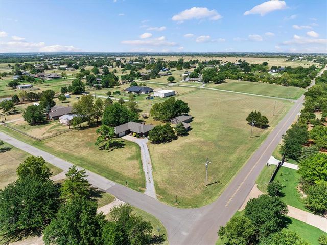 19201 Aerial Road, Edmond, OK 73012