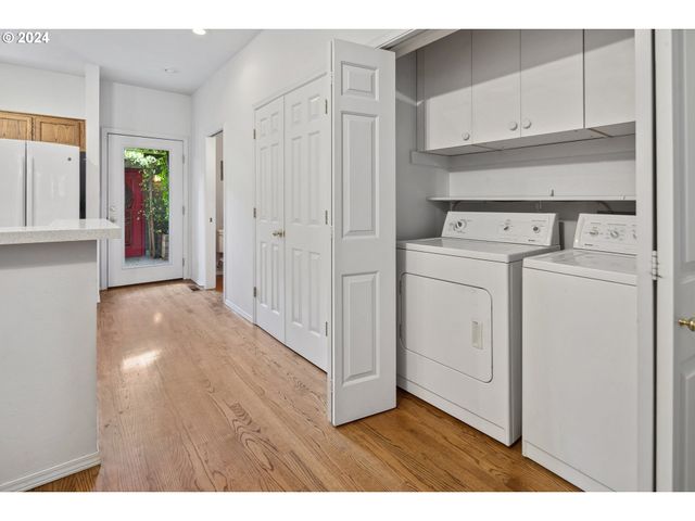 6148 S VIRGINIA Ave, Portland, OR 97239