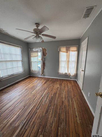 2927 New Copeland Rd., Tyler, TX 75701