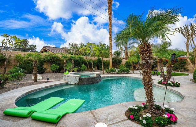 43309 Parkway Esplanade W, La Quinta, CA 92253