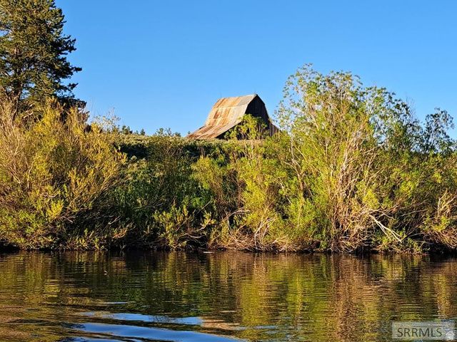 3488 ARANGE CT, Island Park, ID 83429