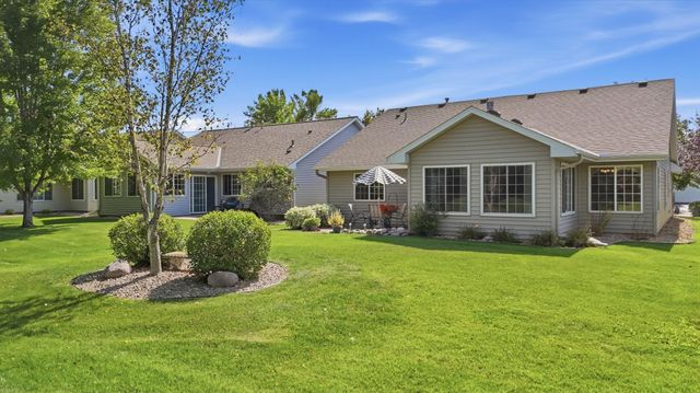 3824 93rd Avenue N, Brooklyn Park, MN 55443