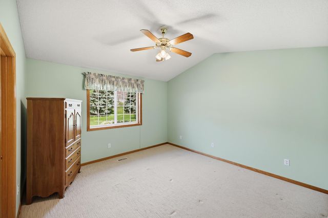 3824 93rd Avenue N, Brooklyn Park, MN 55443