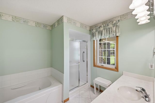 3824 93rd Avenue N, Brooklyn Park, MN 55443