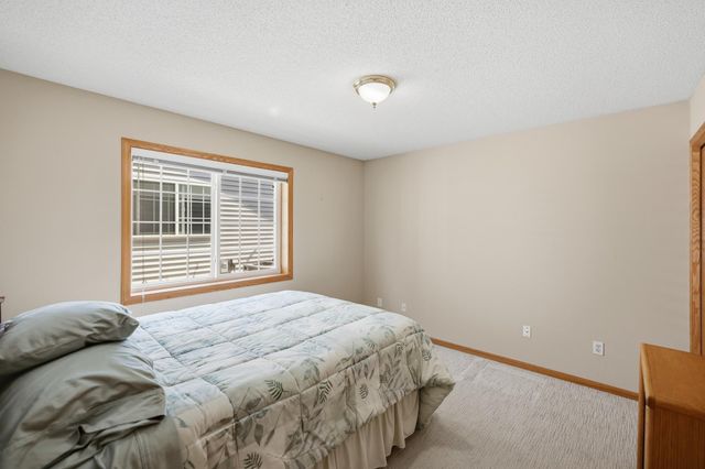 3824 93rd Avenue N, Brooklyn Park, MN 55443