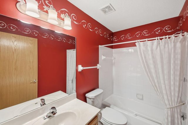 3824 93rd Avenue N, Brooklyn Park, MN 55443