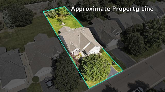 3824 93rd Avenue N, Brooklyn Park, MN 55443