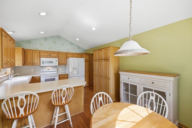 3824 93rd Avenue N, Brooklyn Park, MN 55443