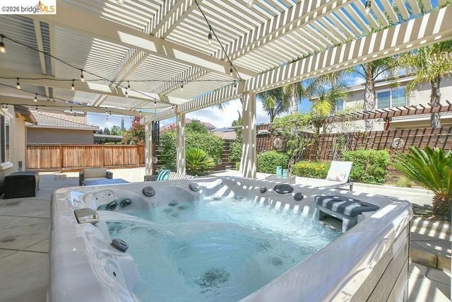 1388 Springdale Ct, Brentwood, CA 94513