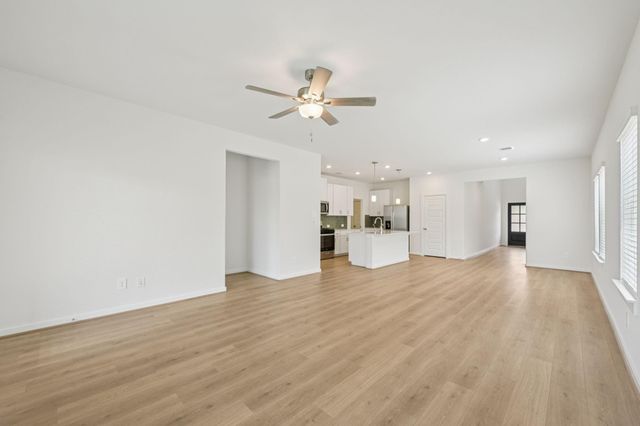 19202 Newman Gardens Road, Crosby, TX 77532