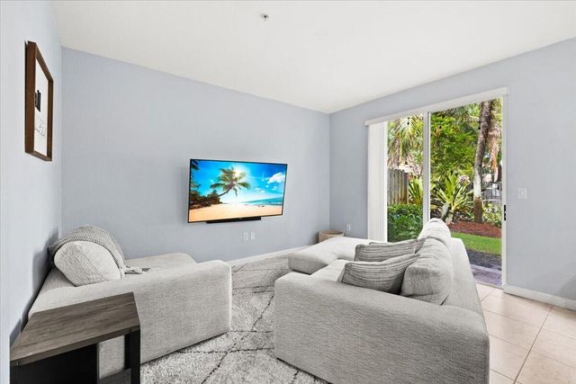 130 EMERALD CREEK Terrace, Davie, FL 33325