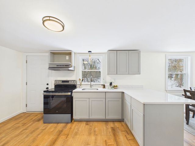 122 Truro St, New Bedford, MA 02745