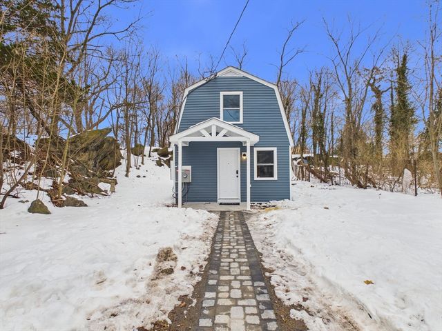 122 Truro St, New Bedford, MA 02745