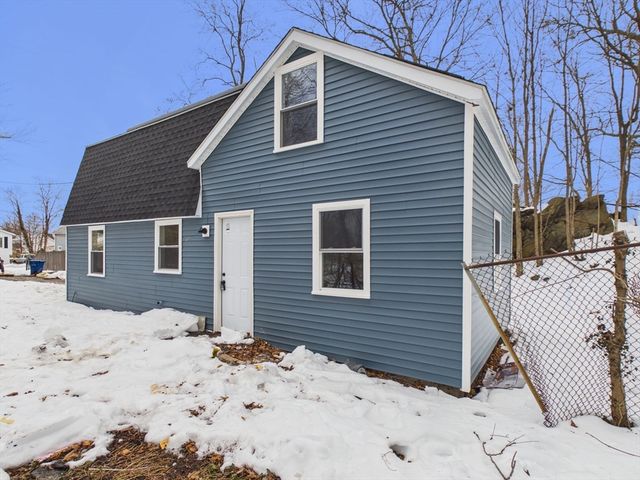 122 Truro St, New Bedford, MA 02745