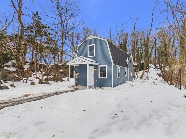 122 Truro St, New Bedford, MA 02745