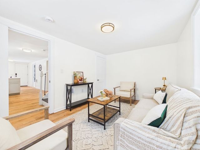 122 Truro St, New Bedford, MA 02745