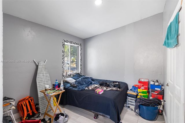 4520 SW 38th St, West Park, FL 33023