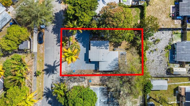 4520 SW 38th St, West Park, FL 33023