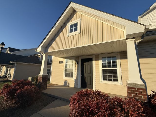 91 John Sevier Ave, Clarksville, TN 37040