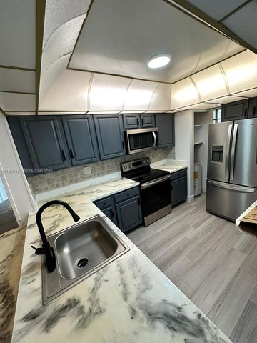 8001 Fairview Dr 101, Tamarac, FL 33321