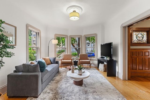 61 Preston Rd, Somerville, MA 02143