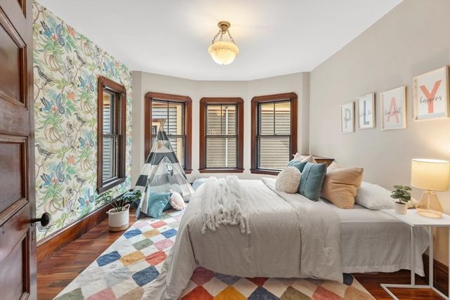 61 Preston Rd, Somerville, MA 02143